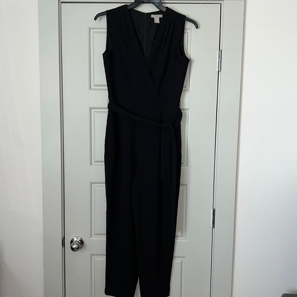 H & M black jumpsuit crossed front belted sleeveless Sz 4 - Picture 3 of 4